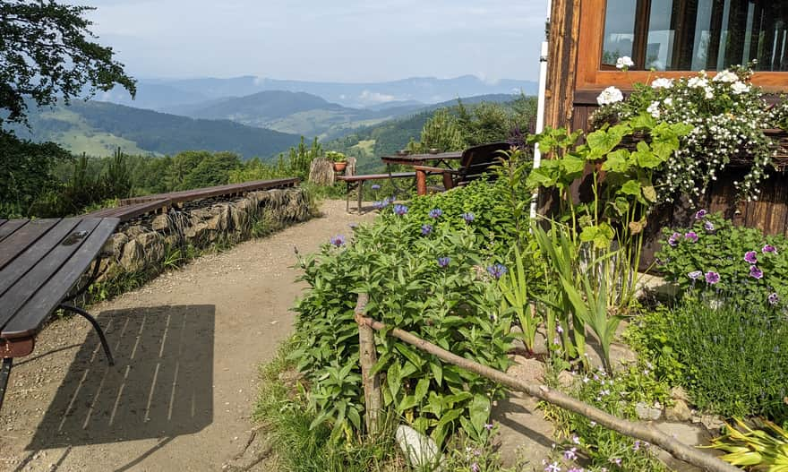 PTTK mountain hut above Wierchomla - viewpoint terrace