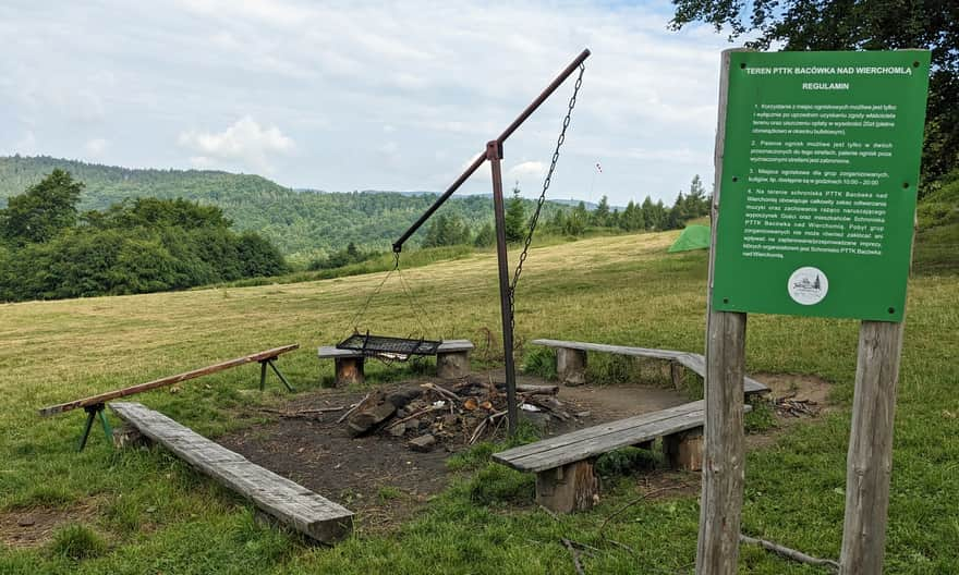 Camping field and campfire area below the Mountain Hut above Wierchomla