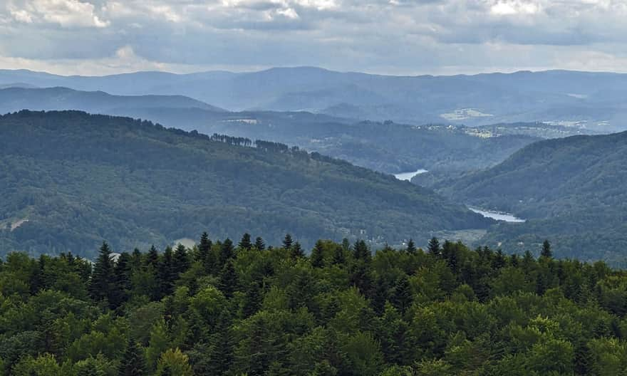 View from the tower on Holiczka of the Sanocko-Turczańskie Mountains and Teleśnica Bay