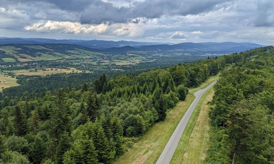 Widok z wieży na Holicy na wschód