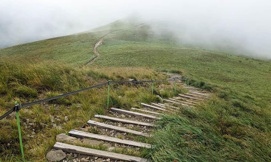 Szeroki Wierch - path along the ridge