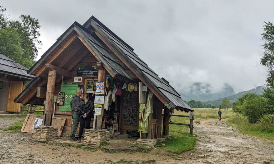 Start of the trail to Tarnica in Wołosate - ticket office of the Bieszczady National Park