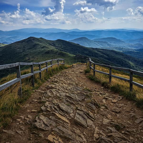 The Most Beautiful Trail in the Bieszczady Mountains: Through Rozsypaniec and Halicz to Tarnica