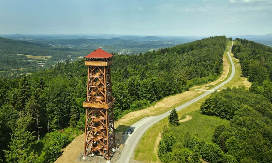 Tower on Holiczka, photo by yellowsky creative agency / Ustrzyki Dolne Municipal Office