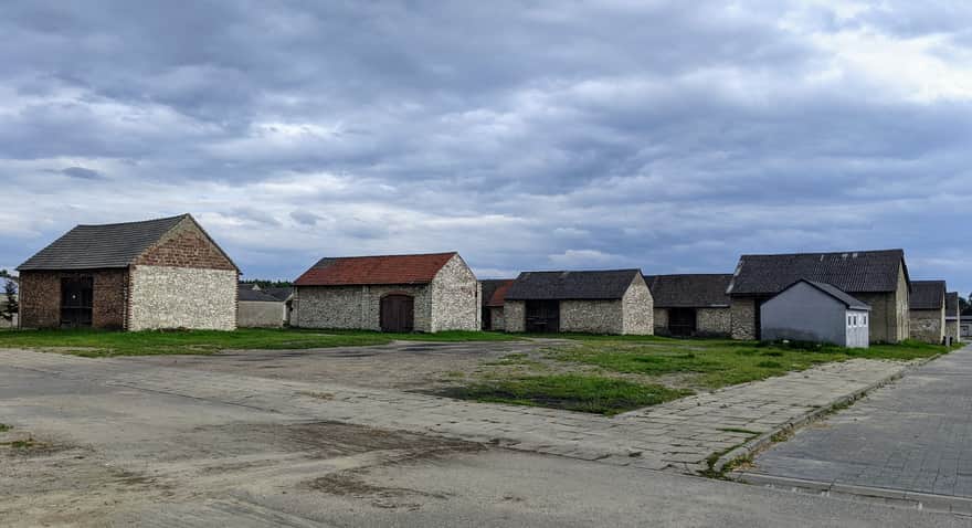 Barns in Żarki