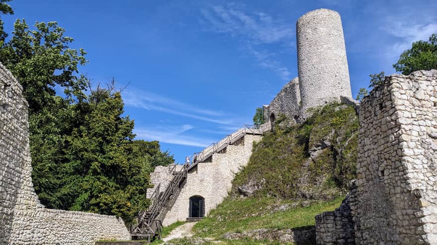 Pilcza Castle