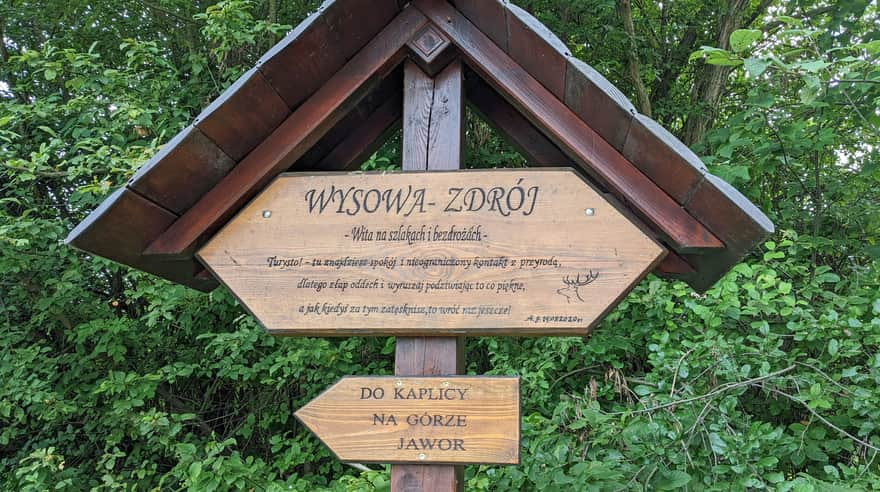 Signpost to the chapel on Jawor Mountain