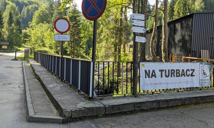 Koninki: Trail intersection and lower station of the Tobołów railway