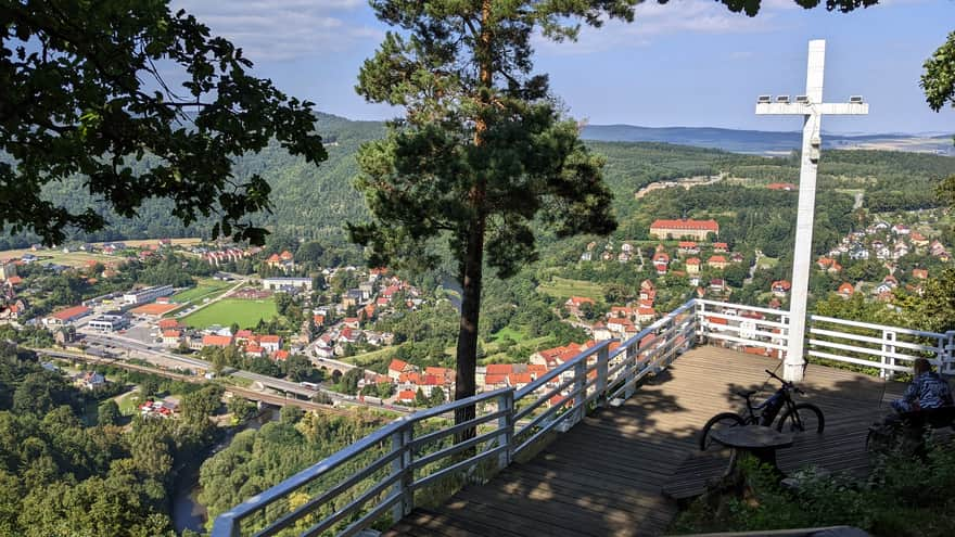 Viewpoint above the landslide