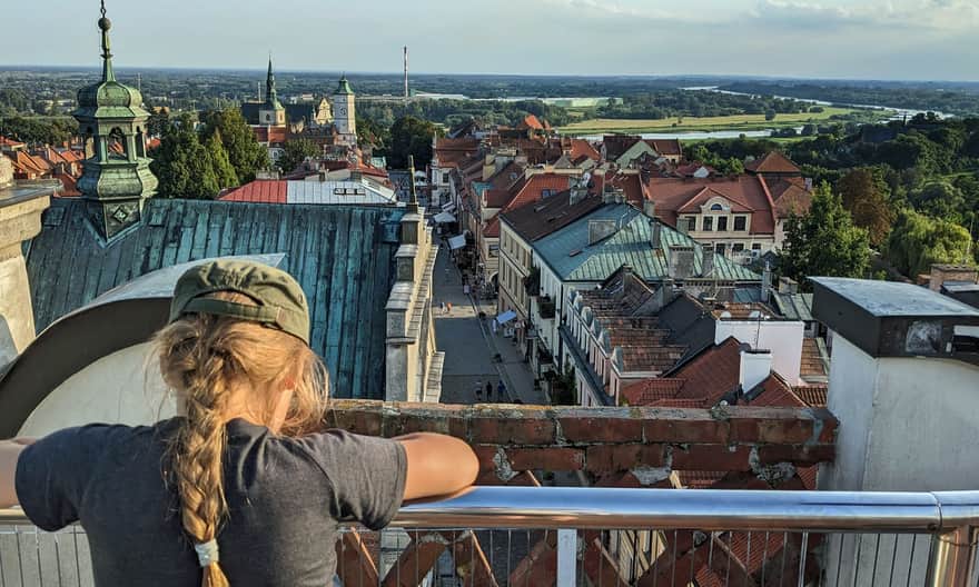 Widok na Stare miasto z Bramy Opatowskiej w Sandomierzu