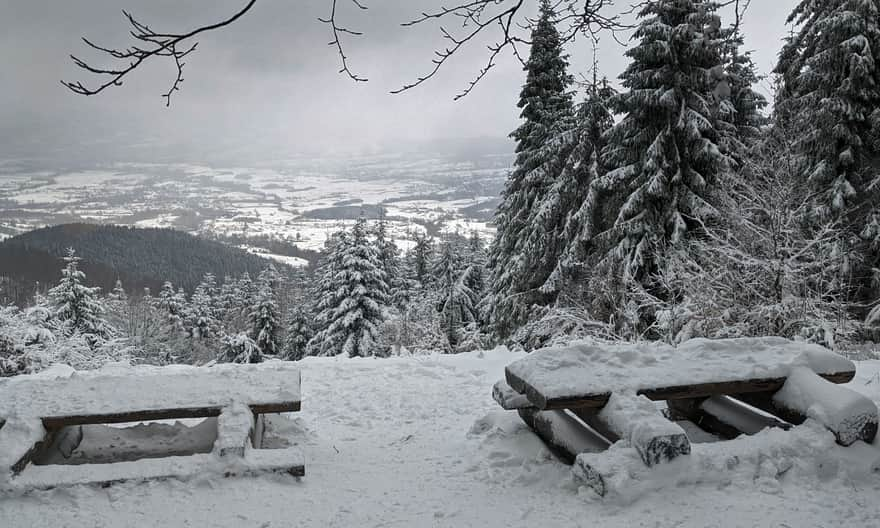 Viewpoint below the summit of Lubomir in winter scenery