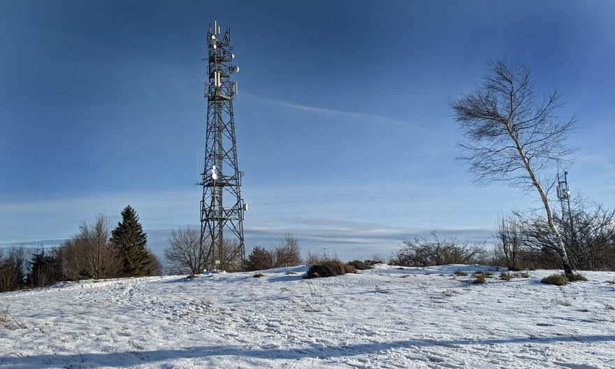 Characteristic relay masts on Koskowa Góra