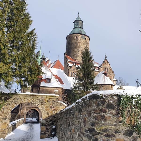 Czocha Castle - visiting, legends and coloring page for children