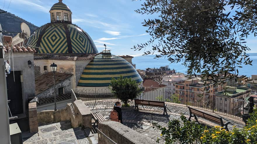 Trail start in Maiori - square at the S. Maria A Mare church