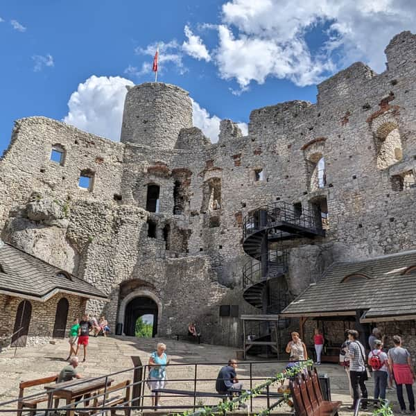 Ogrodzieniec Castle