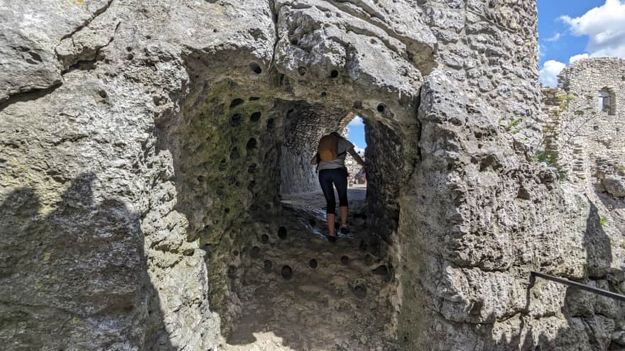 Passage to the oldest part of the castle and holes - drill holes