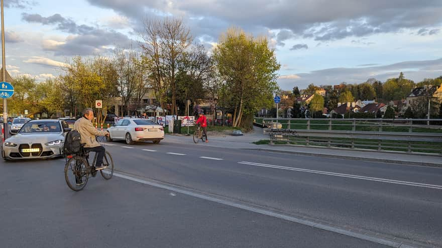 przejazd przez aleję Focha