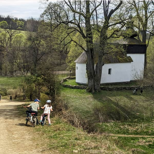 From Izby to Bieliczna: church and viewpoint 