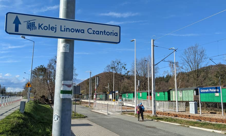 Ustroń Polana train station and signpost to the lower lift station to Czantoria