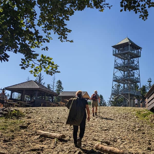Czantoria - trails, observation tower and shelter