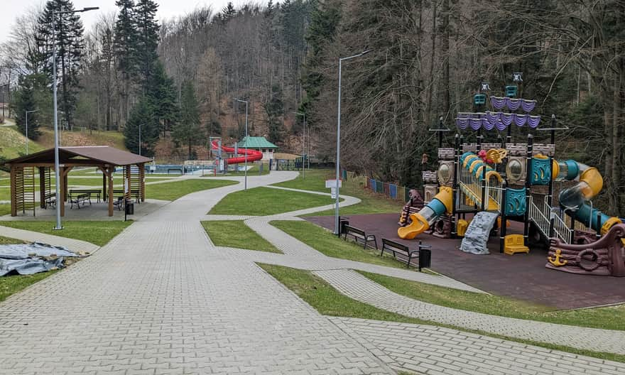 Teren rekreacyjny w południowej cześci Iwonicza-Zdroju