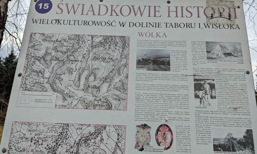 Zielony szlak Iwonicz-Zdrój - Rymanów-Zdrój. Tablica z informacjami o byłej wsi Wólka