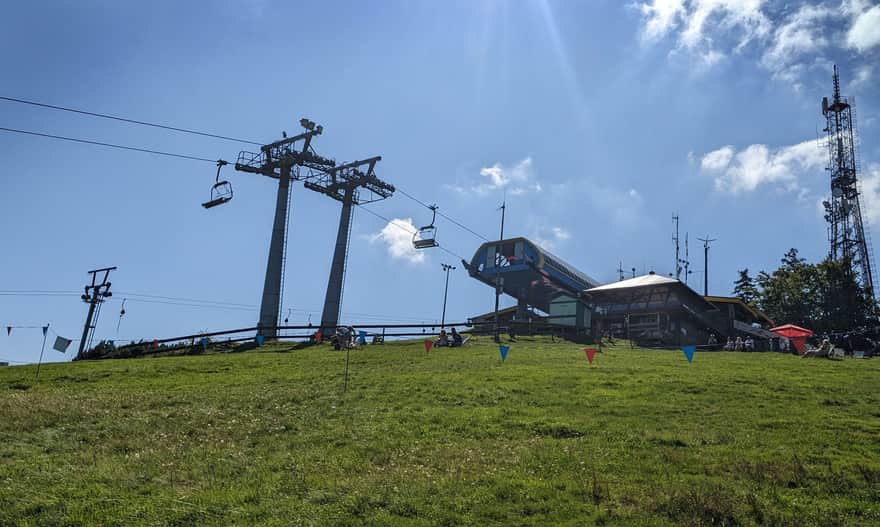 Upper chairlift station on Czantoria at Polana Stokłosica