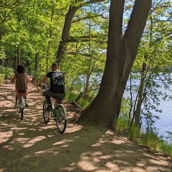 Walking and Biking Route around Lake Głębokie in Szczecin