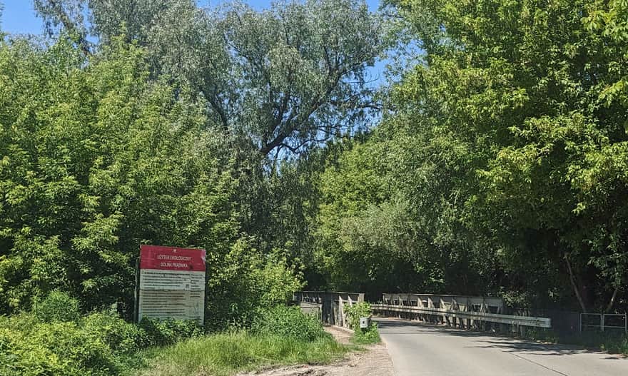 Ecological area "Dolina Prądnika" - entrance from the bridge between Wilkowice and Zielonki, Zielone Wzgórze Street