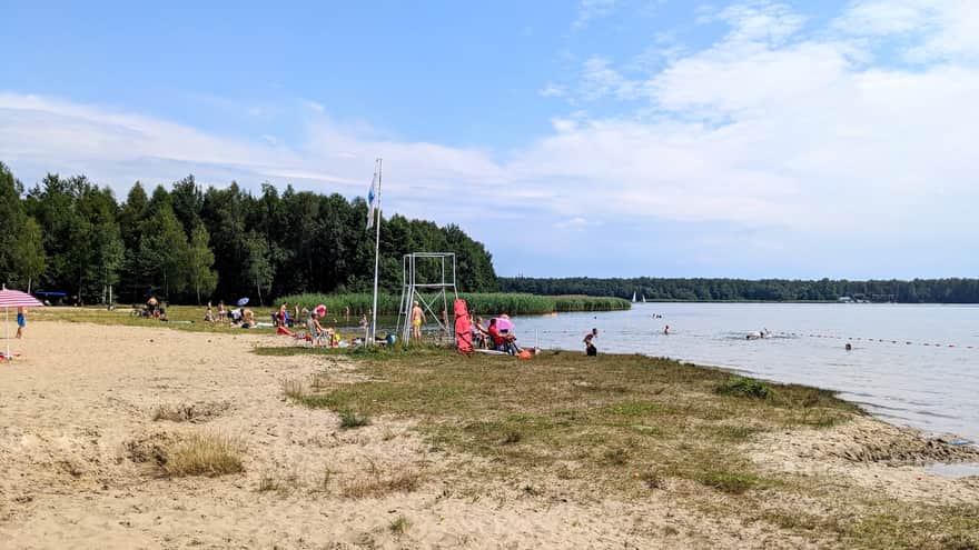 Plaża Rybaczówka nad zbiornikiem Pogoria I w Dąbrowie Górniczej