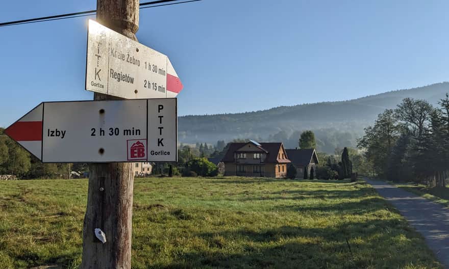 Hańczowa. Czerwony szlak na Kozie Żebro
