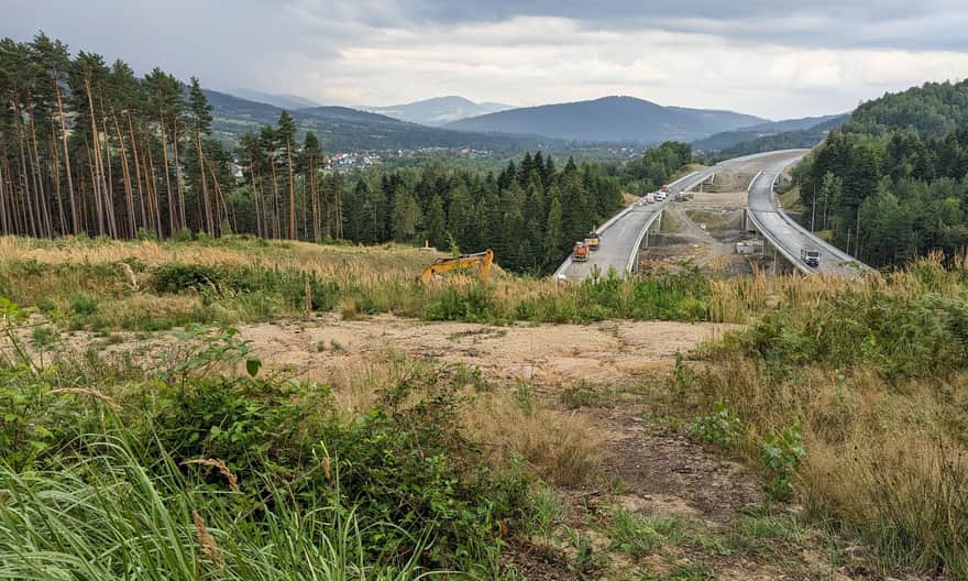Red trail from Węgierska Górka to Magurka Radziechowska - S1 construction and view to the south