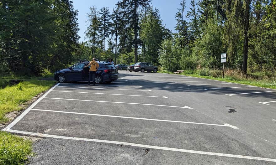 Przełęcz Szarcula - bezpłatny parking