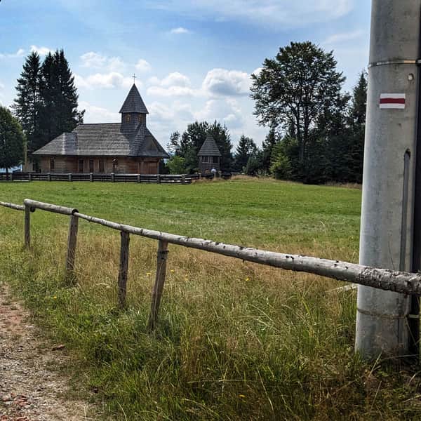 From Szarcula Pass to the shelter under Barania Góra - red trail