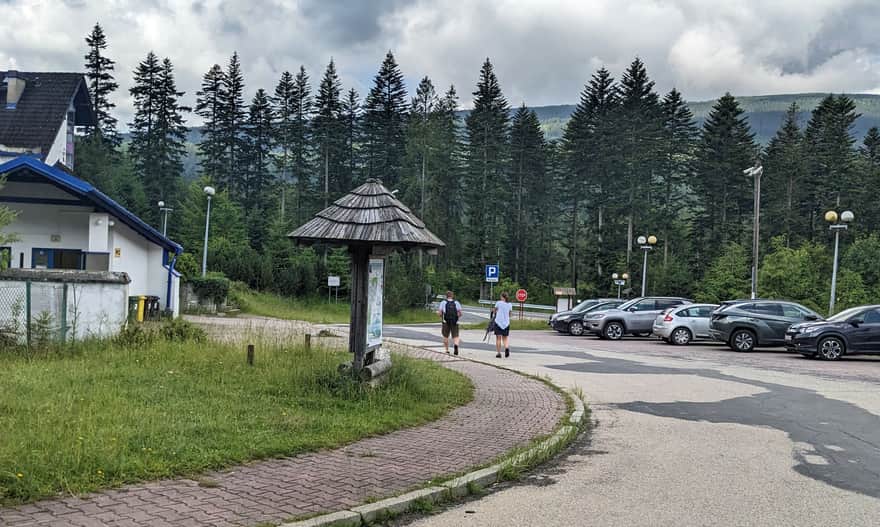 Granicznym szlakiem na Pilsko. Parking na Przełęczy Glinne