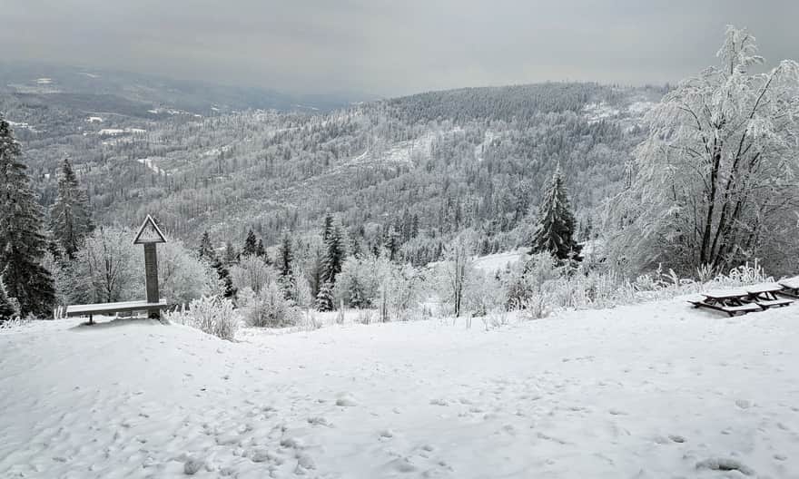 View from the PTTK Hut on Stożek Wielki in winter (this time without the Tatras...)
