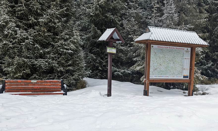 Jasień, 1063 m n.p.m. - szczyt w zimie