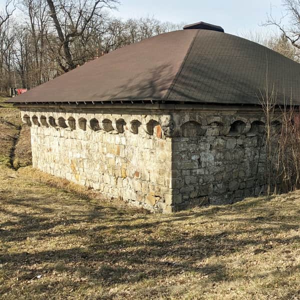 Beluard - Ruins of the Lower Castle in Rożnów