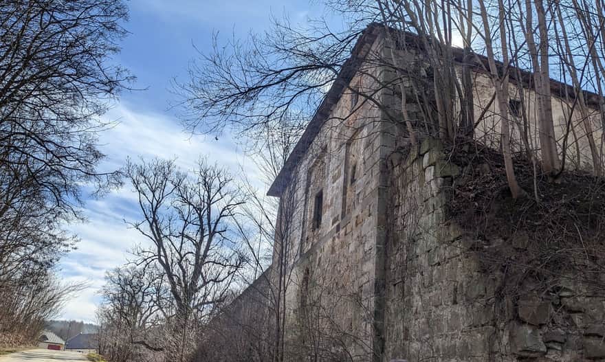 Lower Castle in Rożnów - gatehouse. Partially built-up gate opening visible on the 1st floor - this is where the drawbridge over the deep moat led
