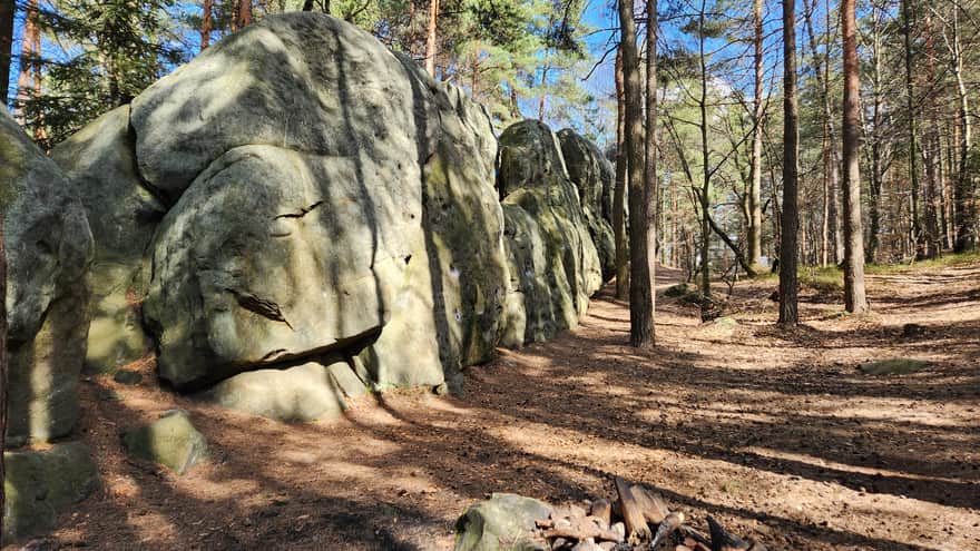 Skalny mur