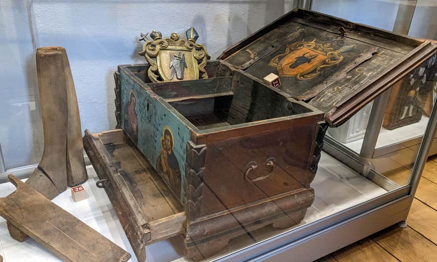 Muzeum Regionalne Państwa Muszyńskiego w Muszynie - kufer podróżny biskupa