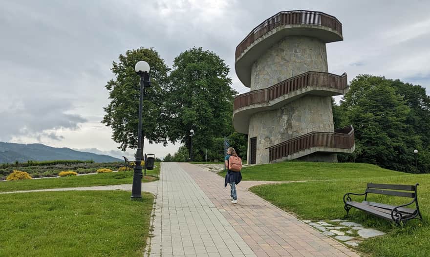 Wieża widokowa w Ogrodach Sensorycznych w Muszynie-Zdroju