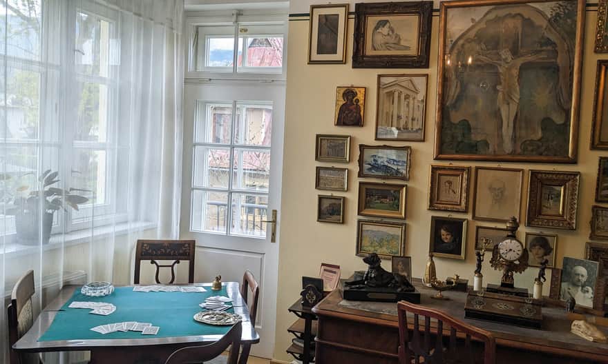 Muzeum Kornela Makuszyńskiego - wnętrza mieszkania pisarza.