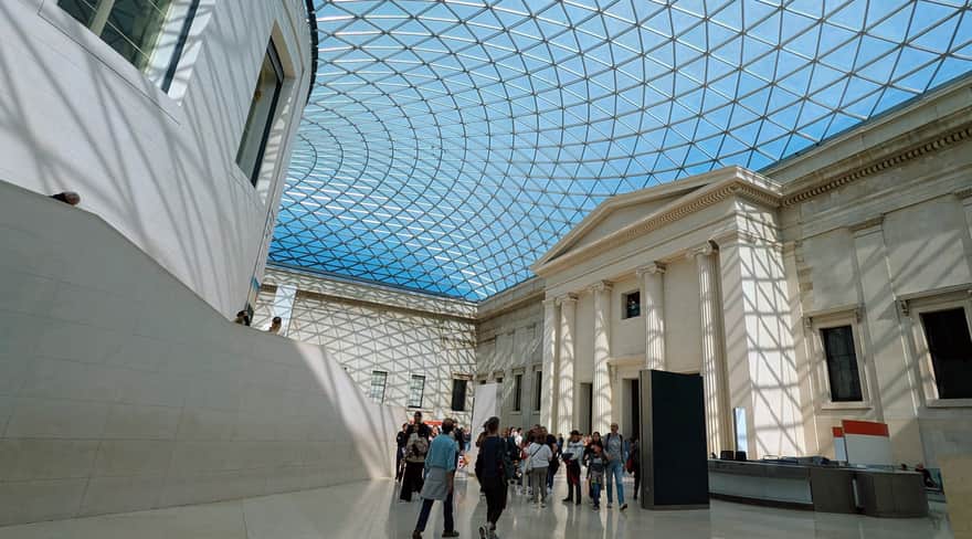 Dziedziniec Królowej Elżbiety, British Museum w Londynie