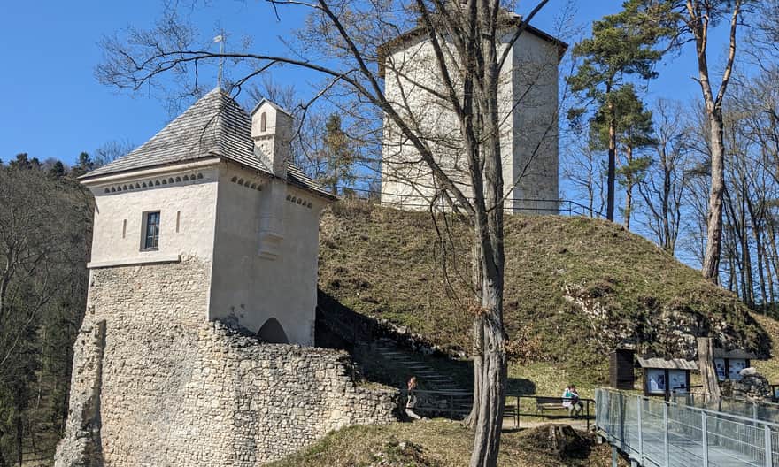 Wieża bramna i baszta zamku w Ojcowie