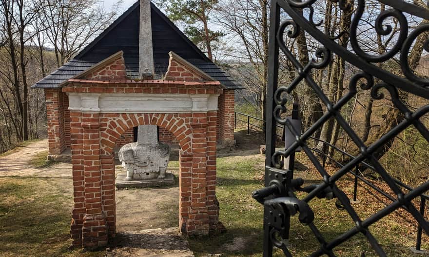 Pustelnia bł. Salomei w Grodzisku koło Skały, Ojcowski Park Narodowy