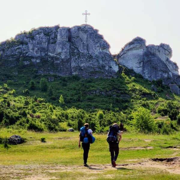 Jurajski "Mały Giewont" –  malowniczy szlak z Olsztyna przez Biakło do Sokolich Gór