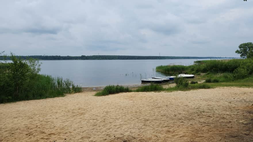 Beach at Poraj Lake in the town of Masłońskie