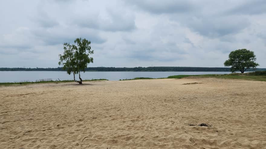 Beach at Poraj Lake in the town of Masłońskie