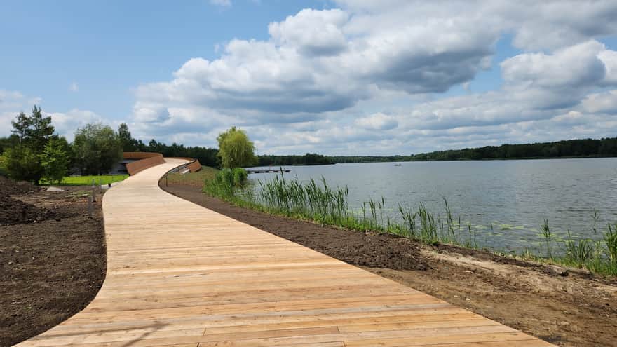 Drewniane pomosty spacerowe - jezioro Paprocany, Tychy